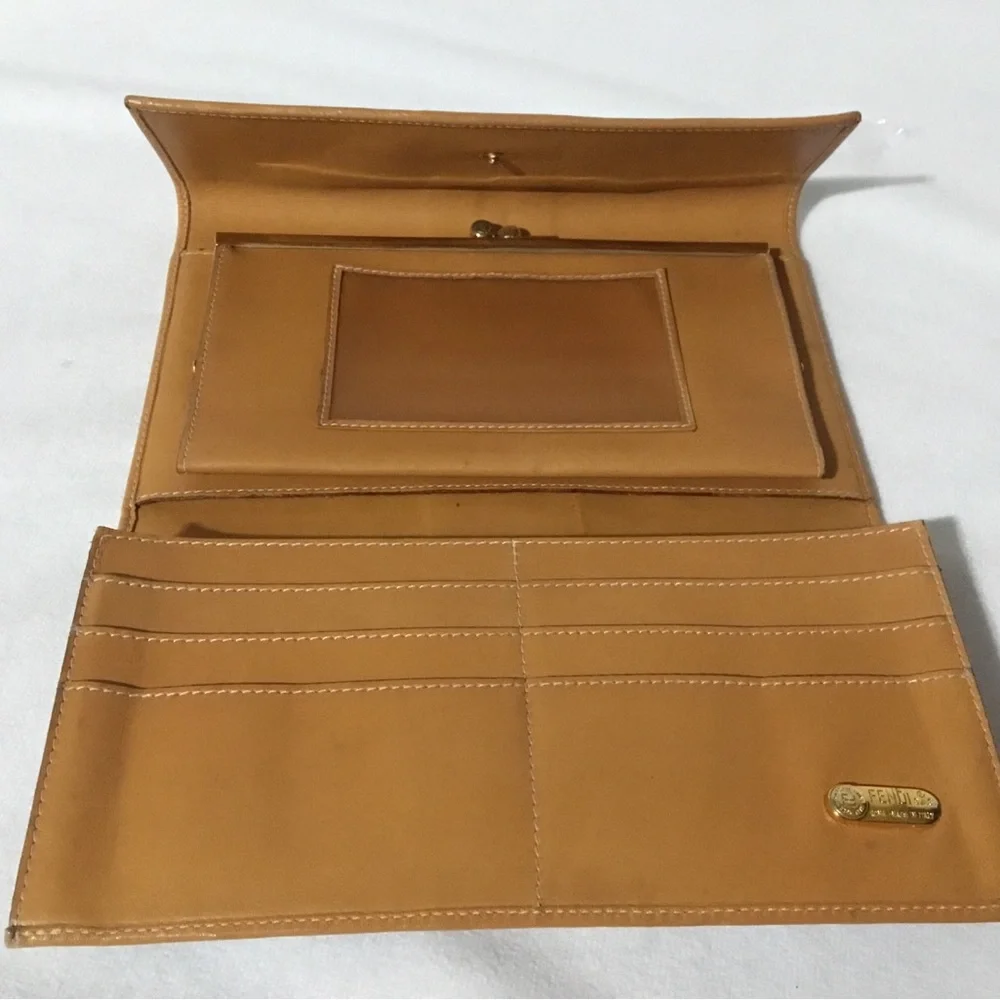 Authentic FENDI Brown Logo Wallet Trifold - Picture 11 of 16